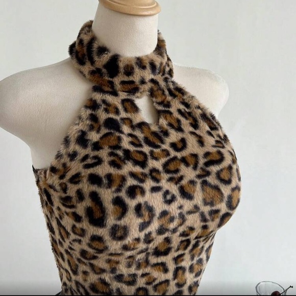 Tops - Leopard Print Halter Crop Top